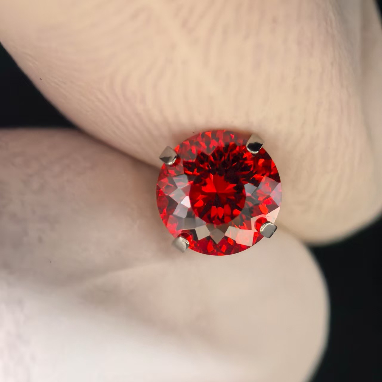 Titanium Alloy Ear Stud 鸟巢切爆闪 Cubic Zirconia Helix Cartilage Stud 圆 Jewelry 头 Accessories Ear 蜗钉 Ear 饰