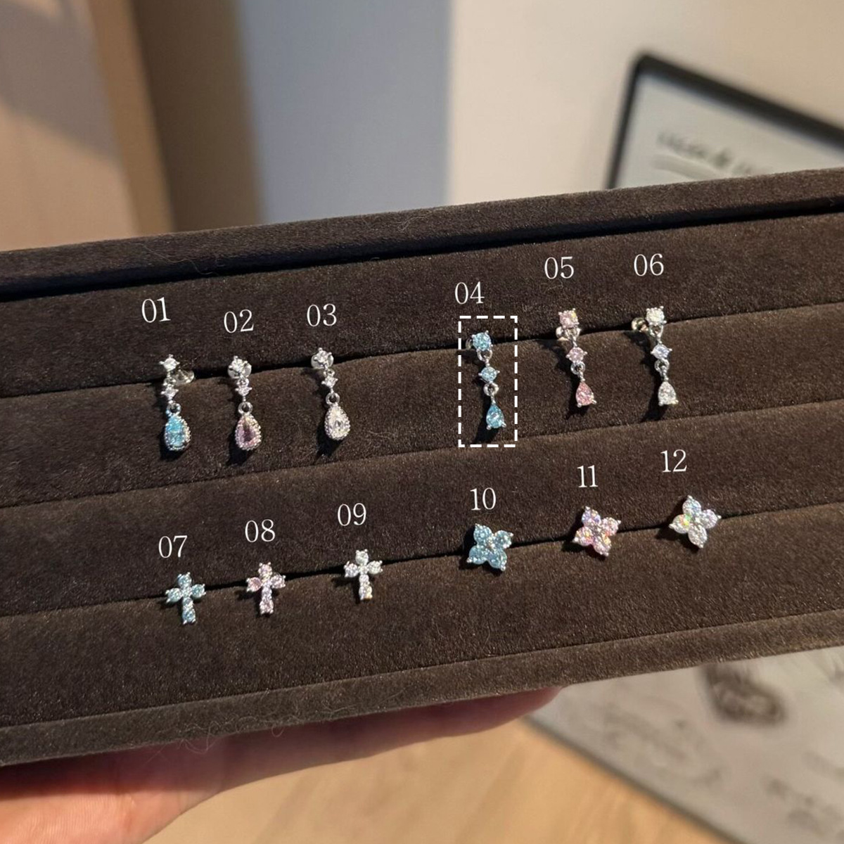 F136 Titanium Alloy Post Ear Stud 0.9牙 Internal Thread Teardrop Pendant Helix Cartilage Stud Brass Studded 爆闪 Cubic Zirconia 小巧 Ear 饰 - Copper Body