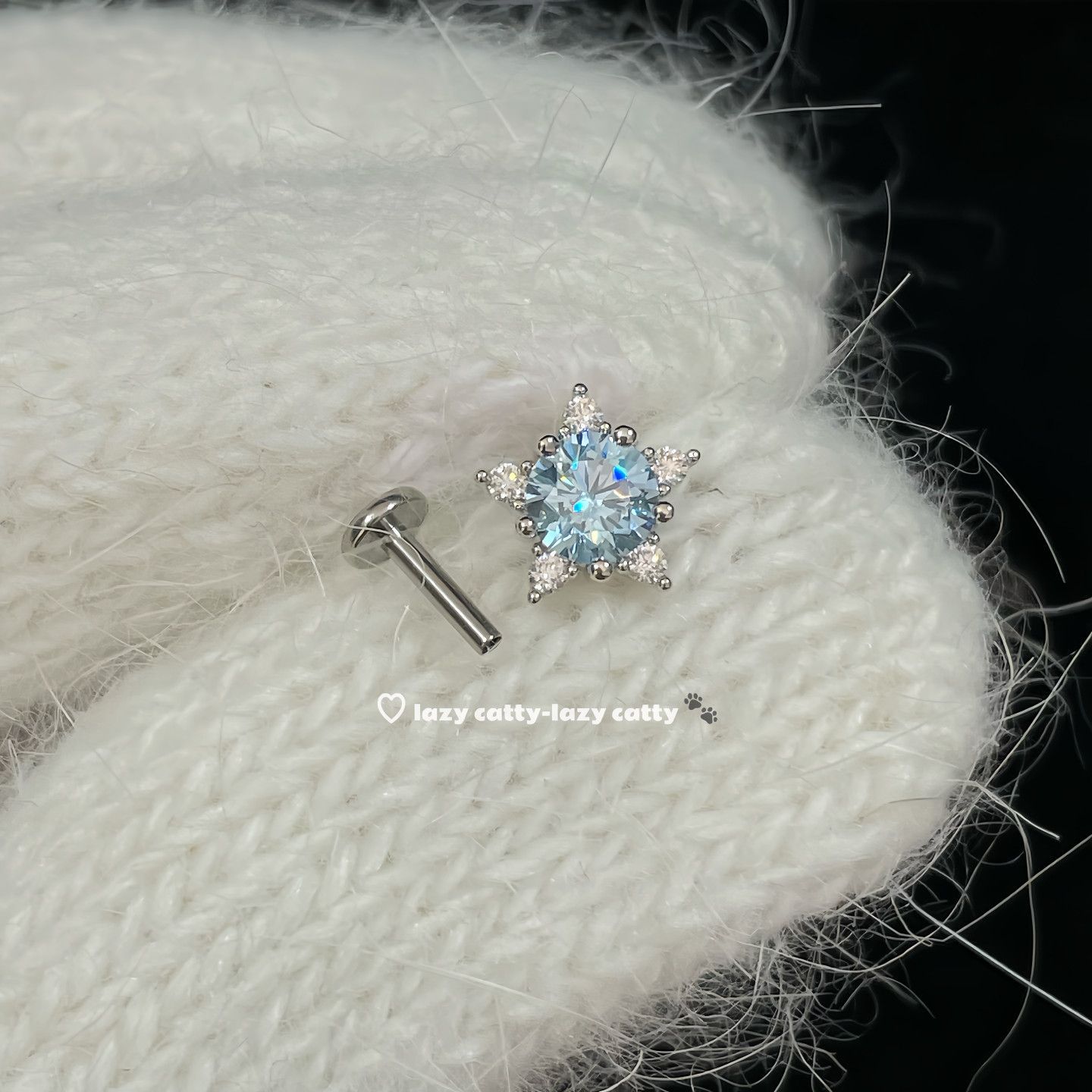 F136 Titanium Alloy Post Ear Stud Women 0.9牙口 Brass 头 Set With Cubic Zirconia 316L Steel Post Helix Cartilage Stud 超闪 Heart Ear 蜗钉 - Copper Body