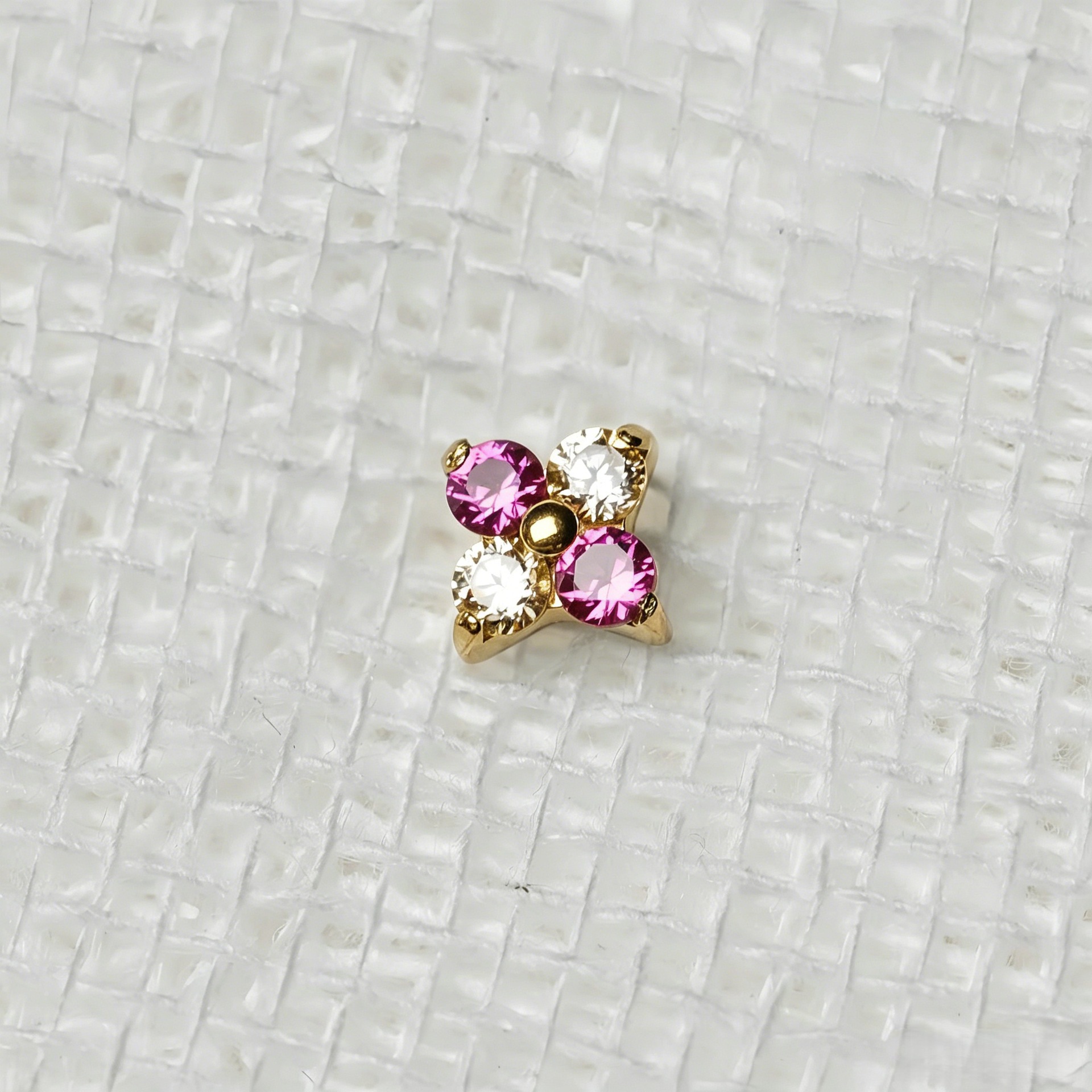 F136 Titanium Alloy 华子 Diamond 梅 Flower Helix Cartilage Stud Ear Stud 替换头 Piercing Jewelry Accessories 加工