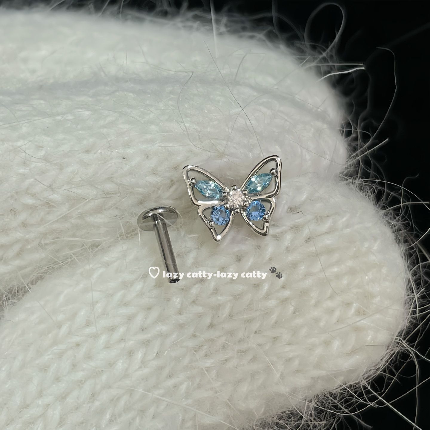 F136 Titanium Alloy Post Ear Stud Women 0.9牙口 Brass 头 Set With Cubic Zirconia 316L Steel Post Helix Cartilage Stud 超闪 Heart Ear 蜗钉 - Copper Body