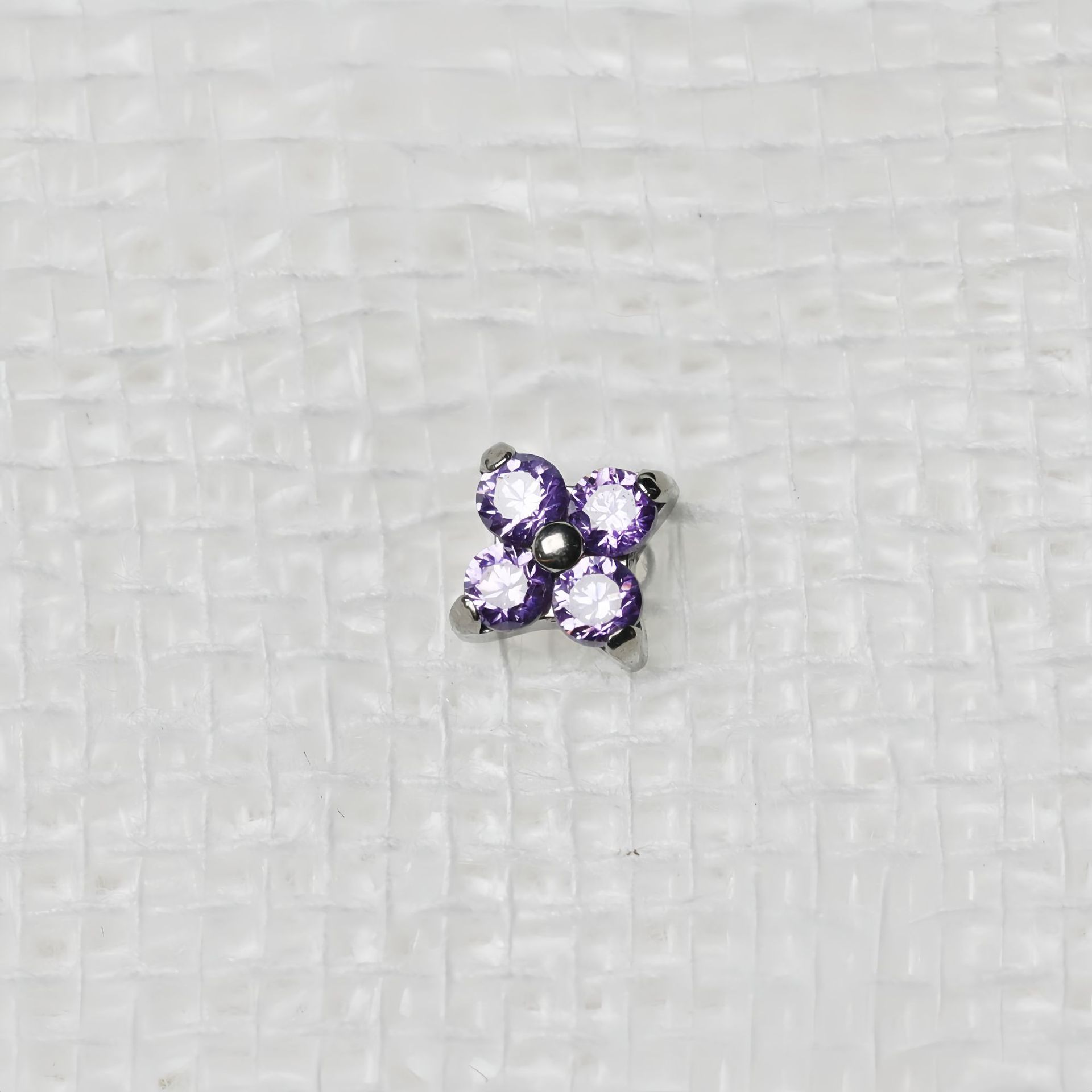 F136 Titanium Alloy 华子 Diamond 梅 Flower Helix Cartilage Stud Ear Stud 替换头 Piercing Jewelry Accessories 加工