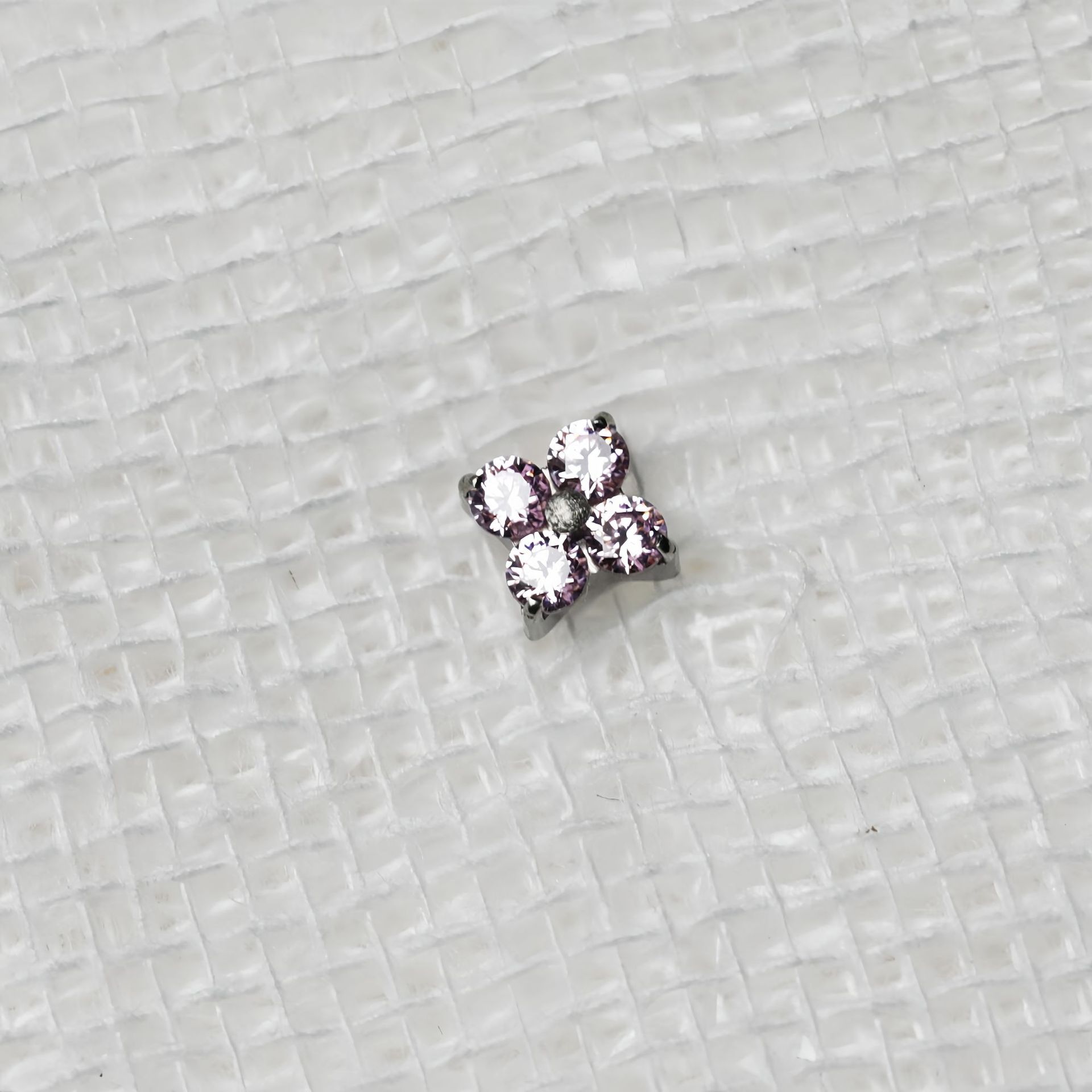 F136 Titanium Alloy 华子 Diamond 梅 Flower Helix Cartilage Stud Ear Stud 替换头 Piercing Jewelry Accessories 加工