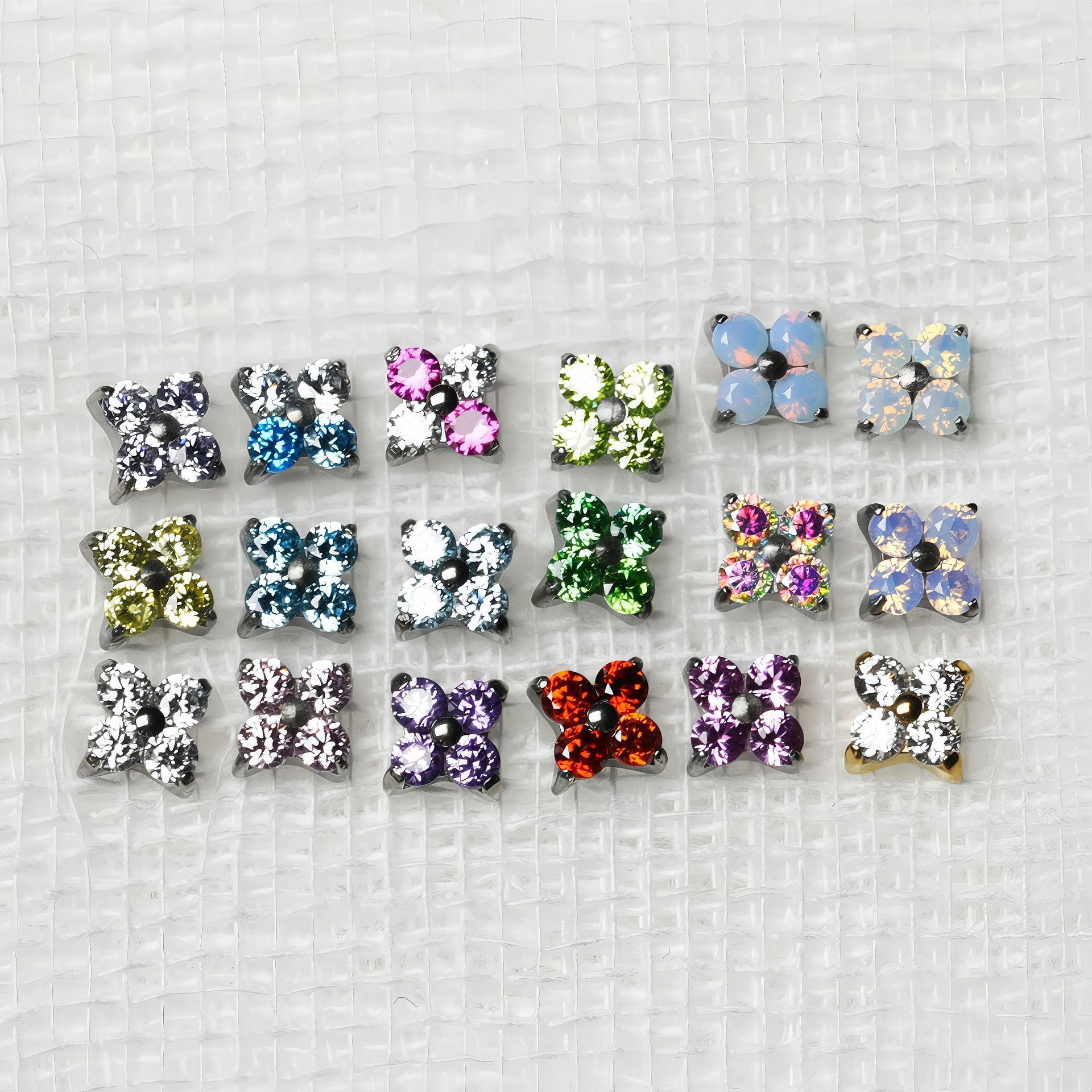 F136 Titanium Alloy 华子 Diamond 梅 Flower Helix Cartilage Stud Ear Stud 替换头 Piercing Jewelry Accessories 加工