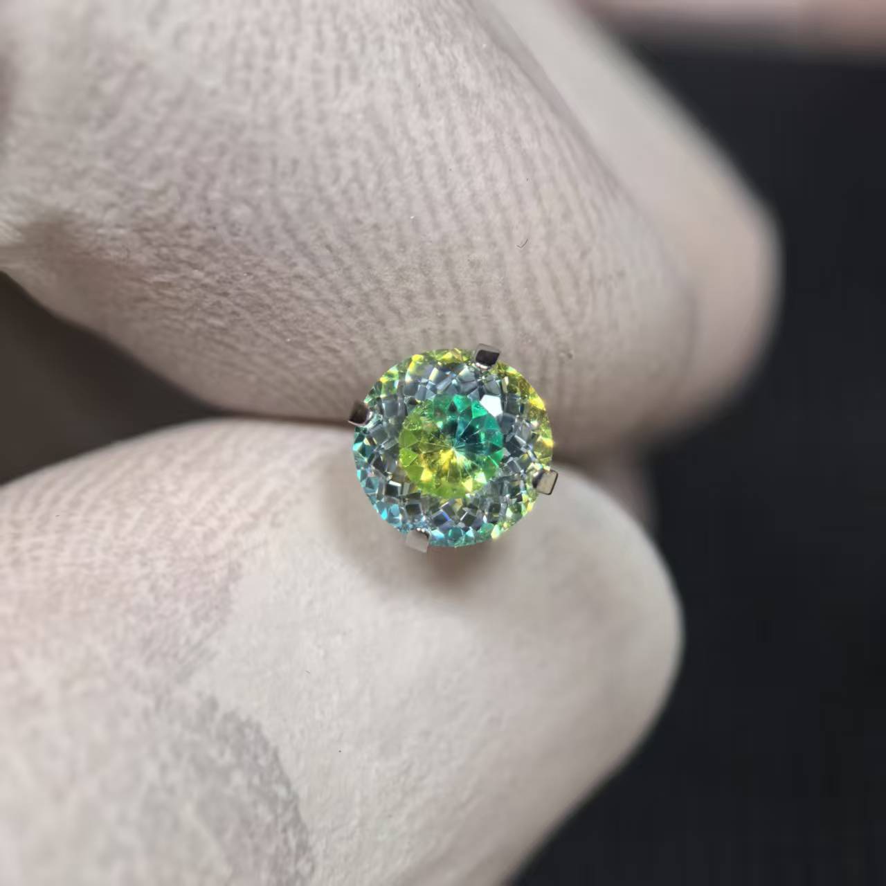 Titanium Alloy Ear Stud 鸟巢切爆闪 Cubic Zirconia Helix Cartilage Stud 圆 Jewelry 头 Accessories Ear 蜗钉 Ear 饰