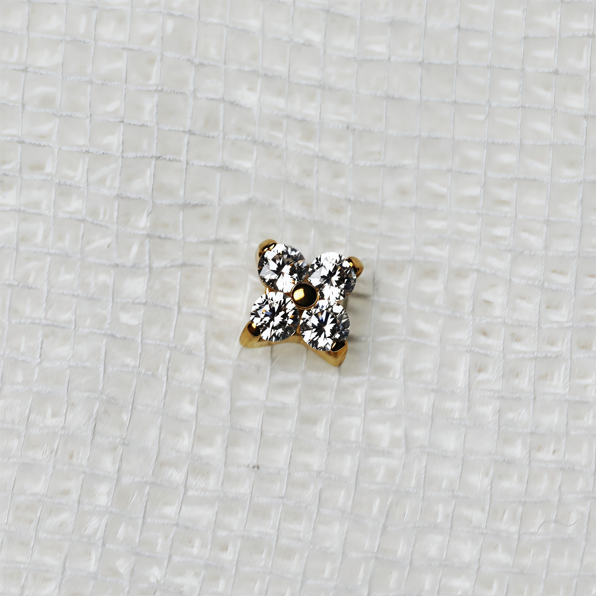 F136 Titanium Alloy 华子 Diamond 梅 Flower Helix Cartilage Stud Ear Stud 替换头 Piercing Jewelry Accessories 加工
