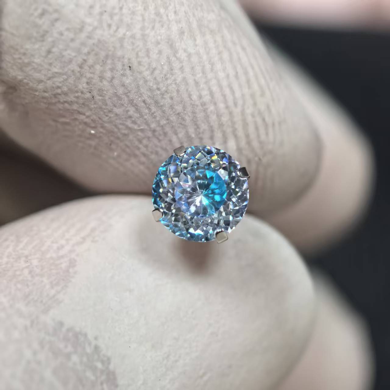 Titanium Alloy Ear Stud 鸟巢切爆闪 Cubic Zirconia Helix Cartilage Stud 圆 Jewelry 头 Accessories Ear 蜗钉 Ear 饰