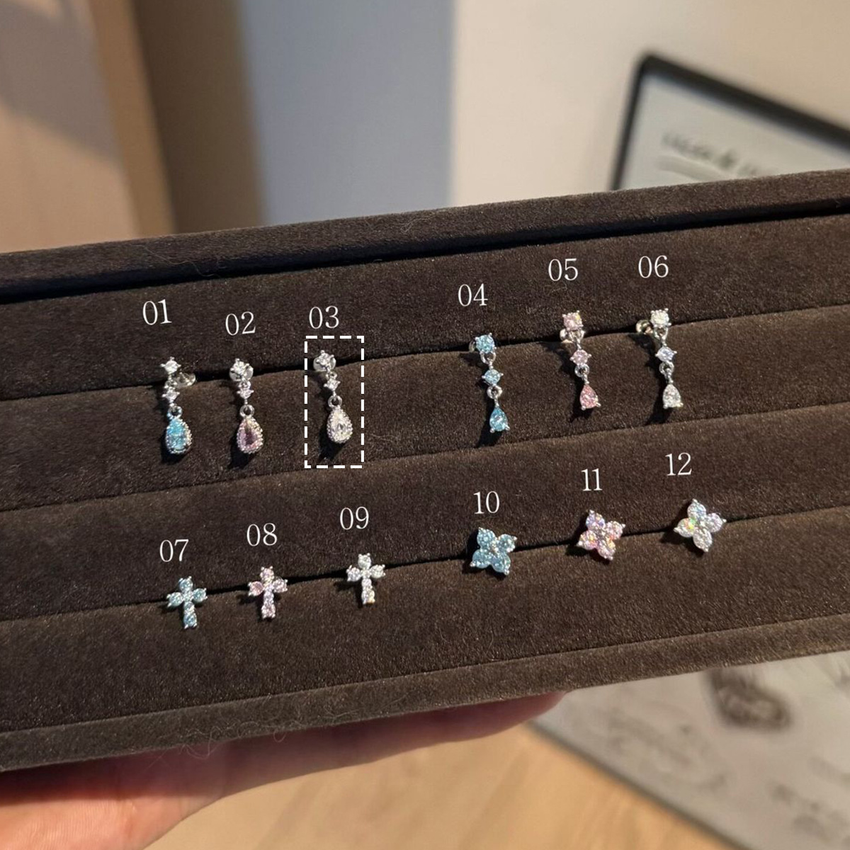 F136 Titanium Alloy Post Ear Stud 0.9牙 Internal Thread Teardrop Pendant Helix Cartilage Stud Brass Studded 爆闪 Cubic Zirconia 小巧 Ear 饰 - Copper Body