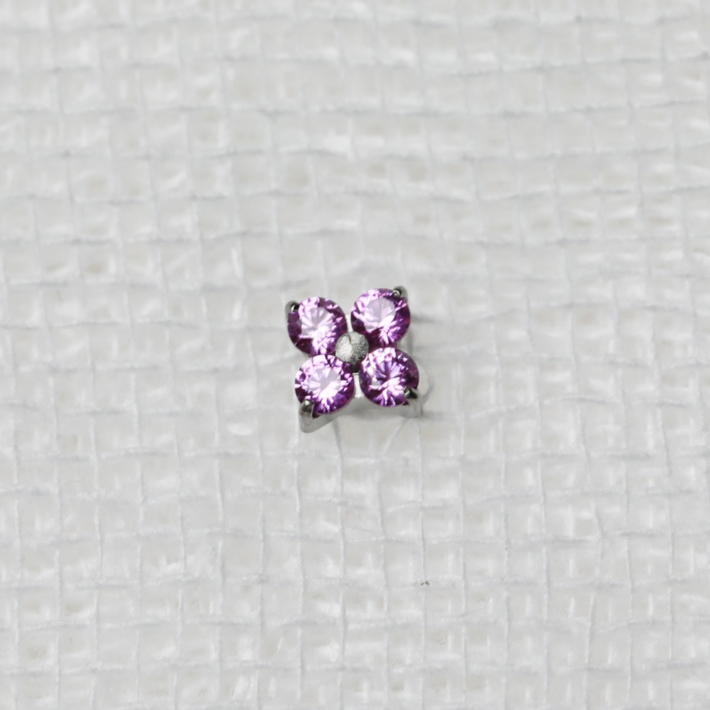 F136 Titanium Alloy 华子 Diamond 梅 Flower Helix Cartilage Stud Ear Stud 替换头 Piercing Jewelry Accessories 加工