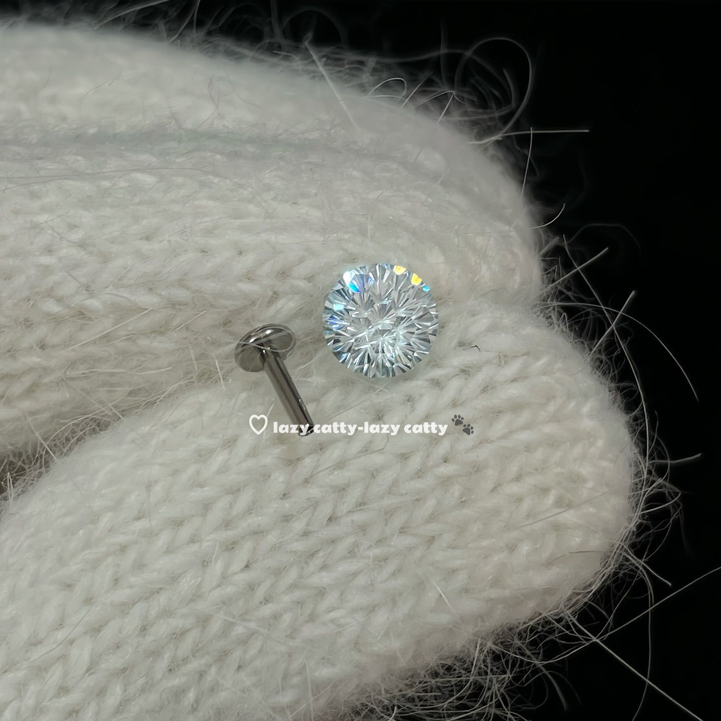 F136 Titanium Alloy Post Ear Stud Women 0.9牙口 Brass 头 Set With Cubic Zirconia 316L Steel Post Helix Cartilage Stud 超闪 Heart Ear 蜗钉 - Copper Body