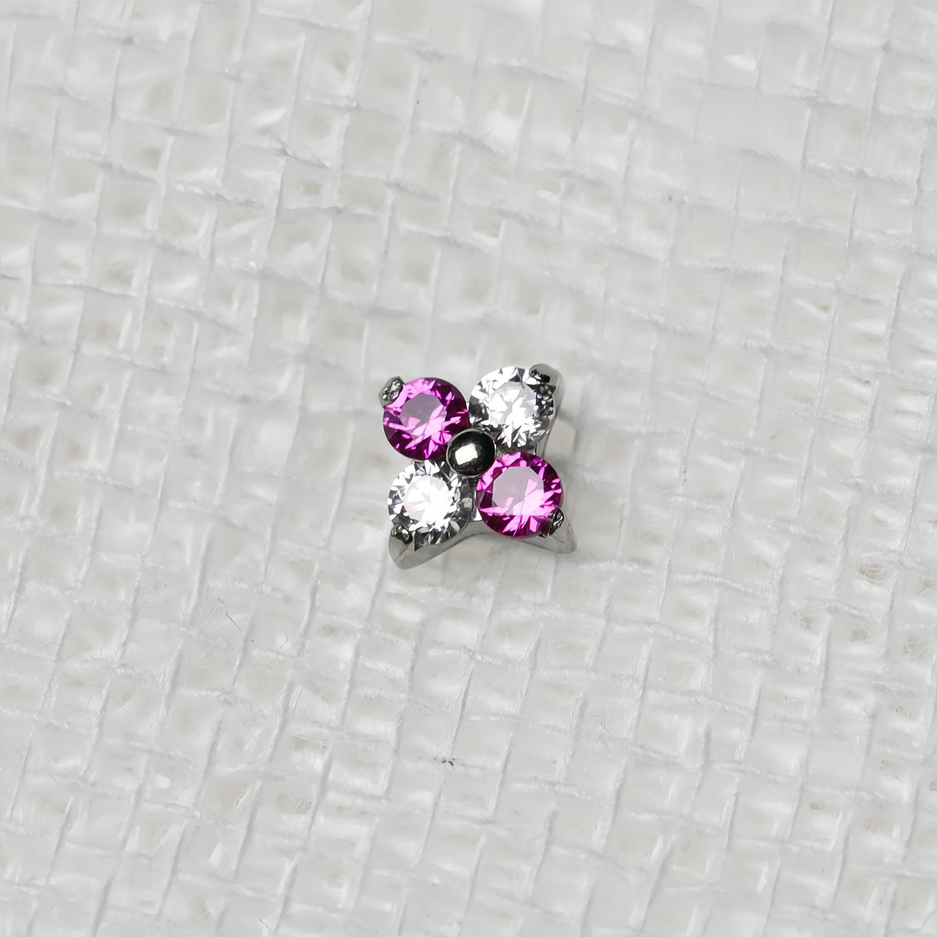 F136 Titanium Alloy 华子 Diamond 梅 Flower Helix Cartilage Stud Ear Stud 替换头 Piercing Jewelry Accessories 加工