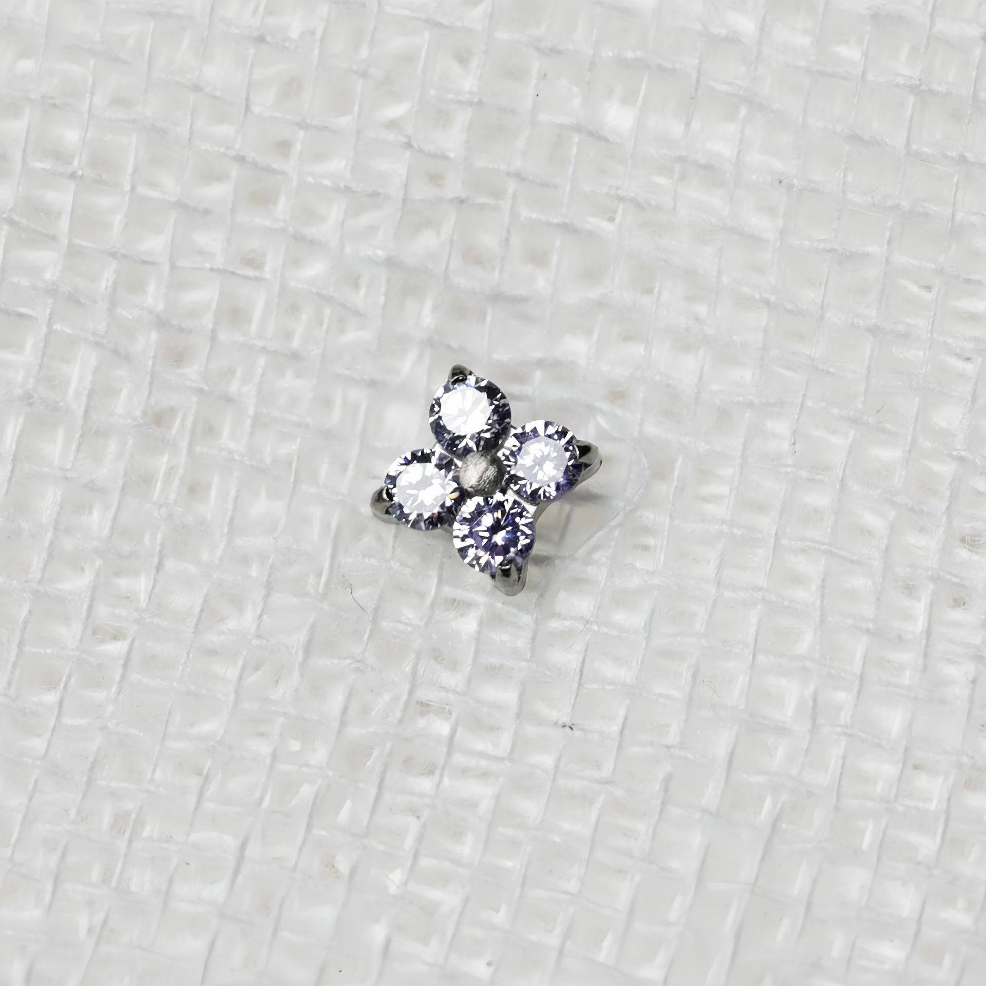 F136 Titanium Alloy 华子 Diamond 梅 Flower Helix Cartilage Stud Ear Stud 替换头 Piercing Jewelry Accessories 加工