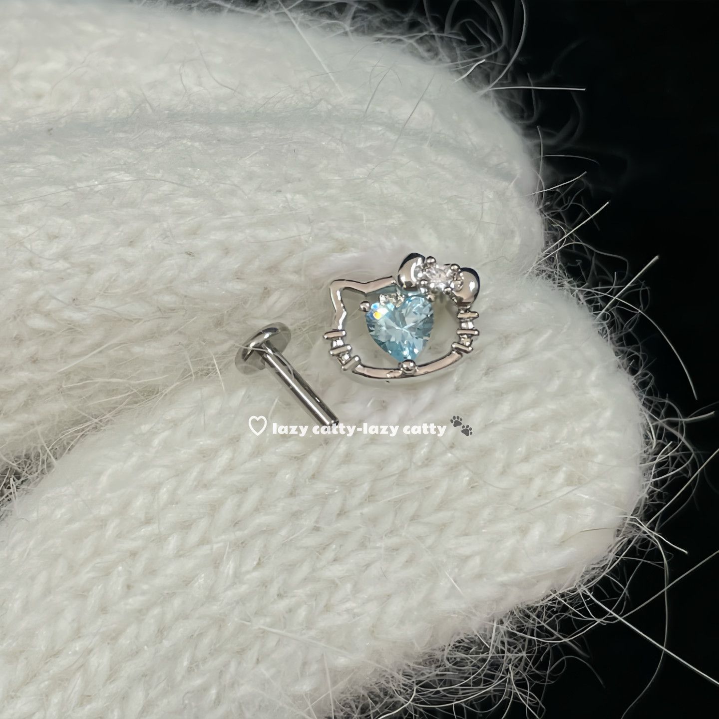 F136 Titanium Alloy Post Ear Stud Women 0.9牙口 Brass 头 Set With Cubic Zirconia 316L Steel Post Helix Cartilage Stud 超闪 Heart Ear 蜗钉 - Copper Body