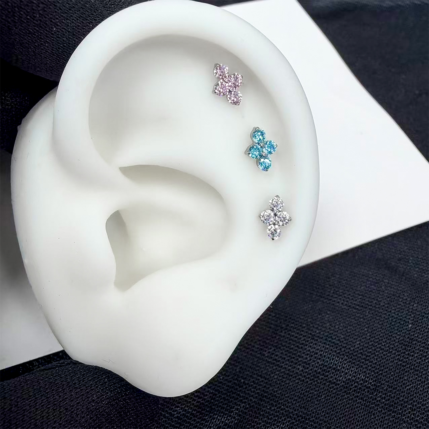 F136 Titanium Round CZ Clover Ear Stud Helix Cartilage Piercing