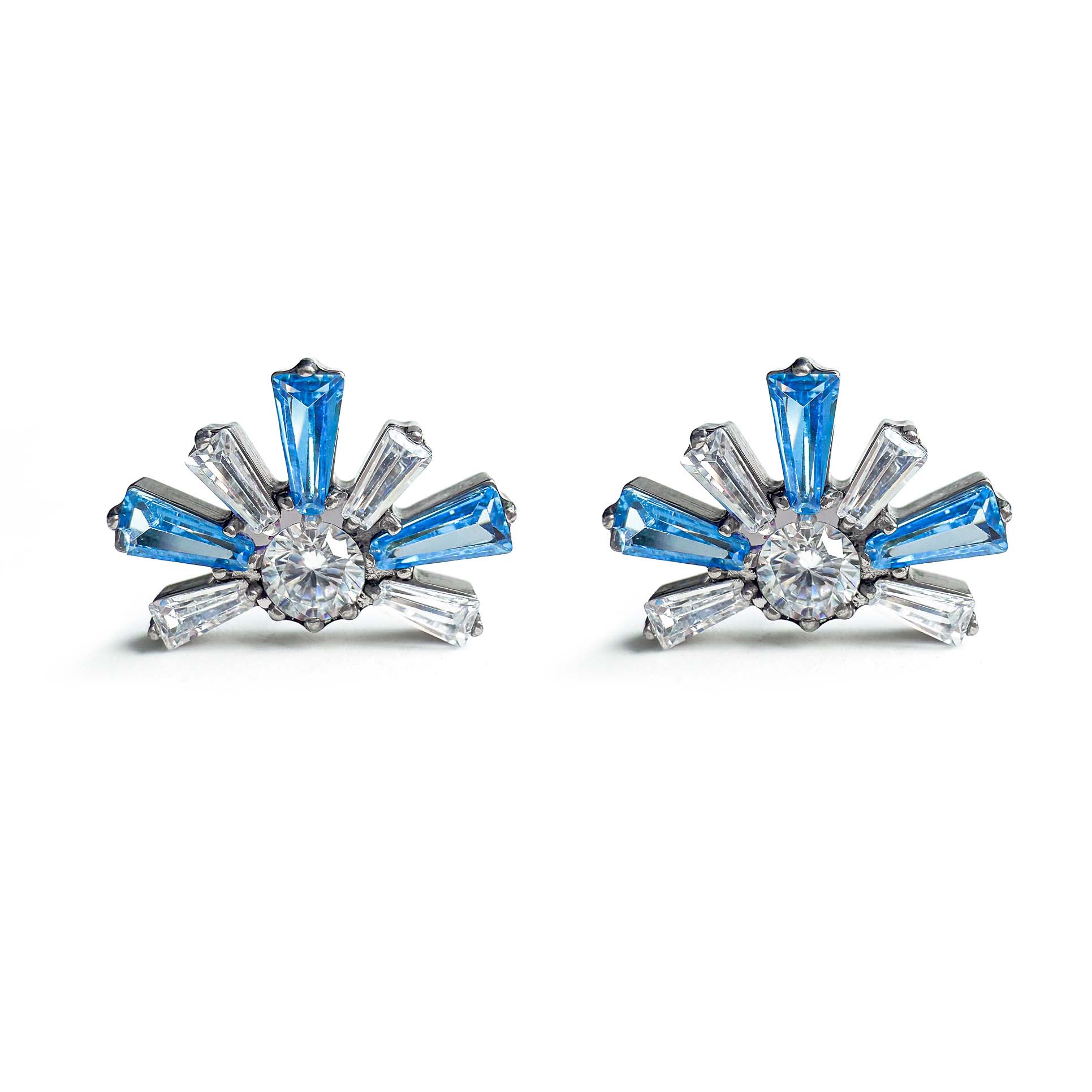 F136 Titanium Water Lily Ear Stud Helix Cartilage Piercing