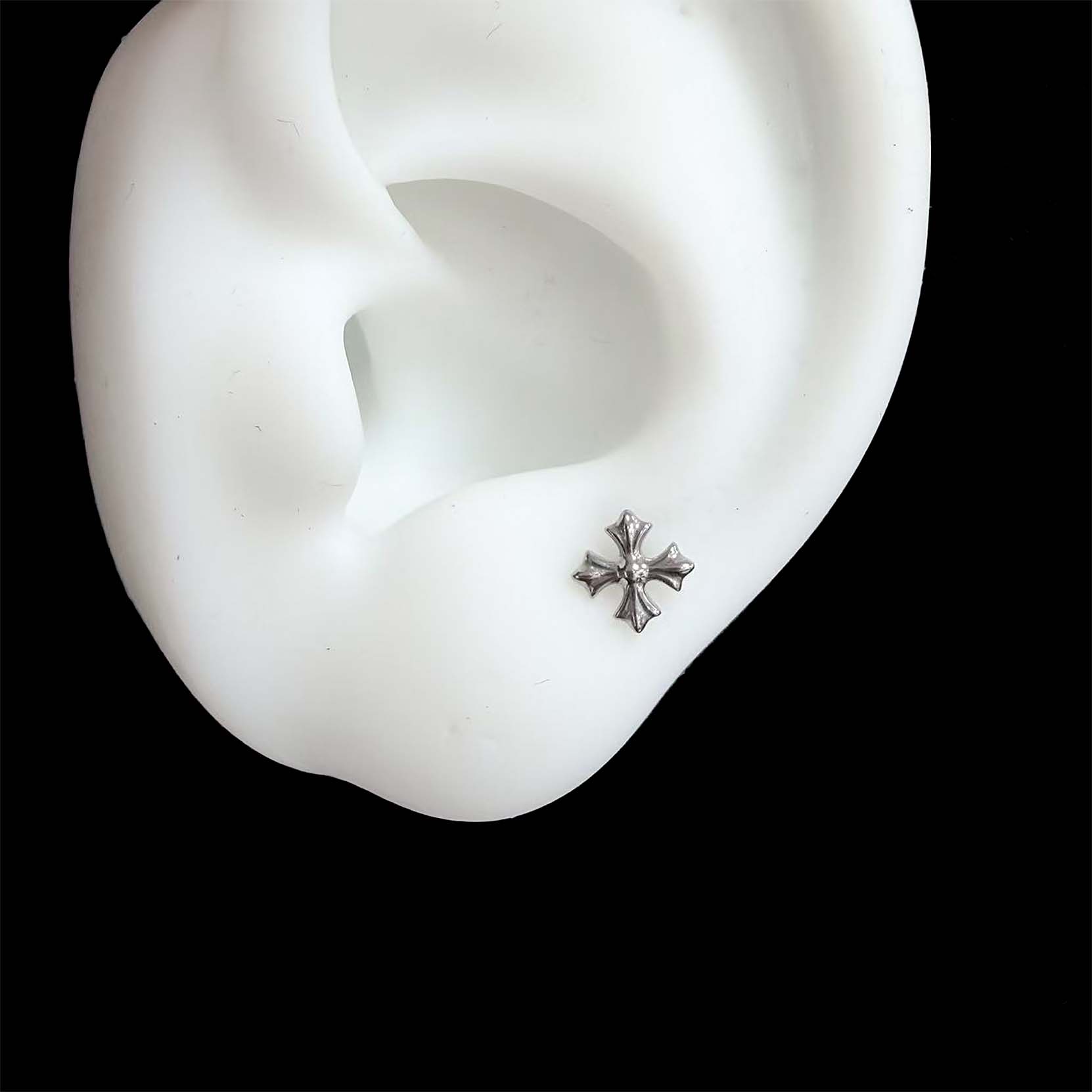 F136 Titanium Chrome Heart Cross No.2 Ear Stud Helix Cartilage Piercing